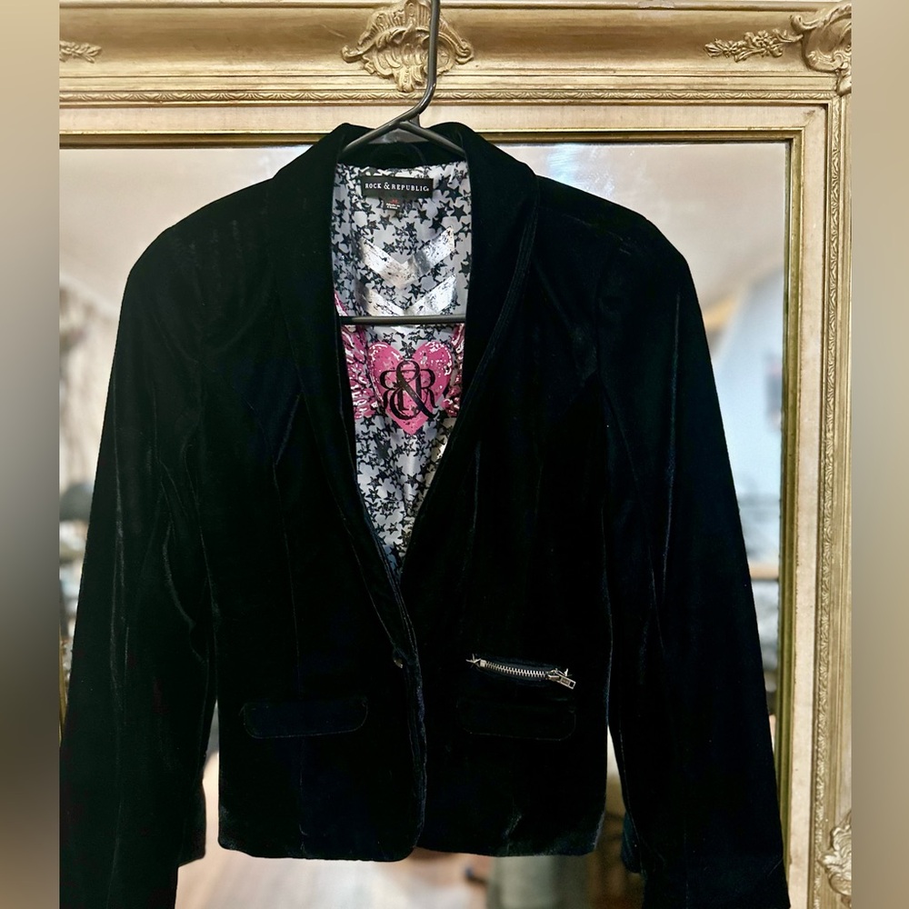 Rock & Republic Women's Black Whimsy Goth Velvet Blazer- M